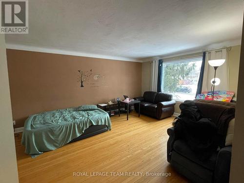 480 Vernon Avenue, Ottawa, ON - Indoor Photo Showing Bedroom