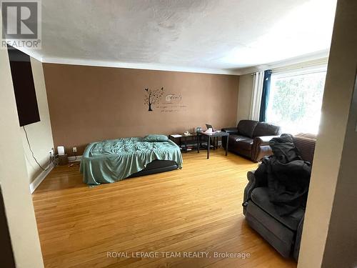 480 Vernon Avenue, Ottawa, ON - Indoor Photo Showing Bedroom