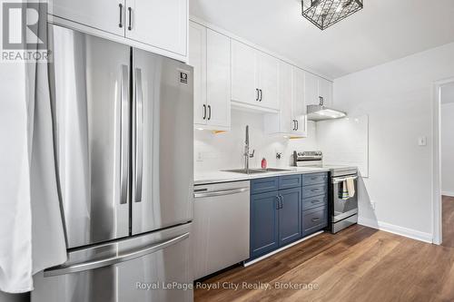 45 Brighton Street, Guelph (Waverley), ON - Indoor Photo Showing Kitchen With Stainless Steel Kitchen With Upgraded Kitchen