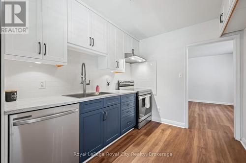 45 Brighton Street, Guelph (Waverley), ON - Indoor Photo Showing Kitchen With Double Sink With Upgraded Kitchen