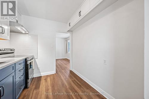 45 Brighton Street, Guelph (Waverley), ON - Indoor Photo Showing Kitchen