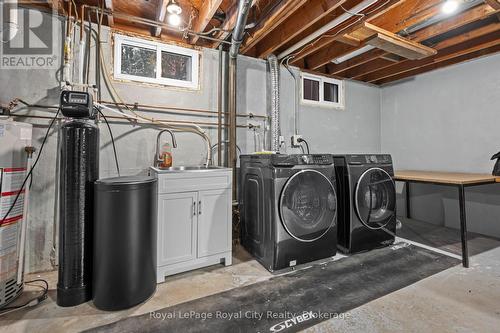 45 Brighton Street, Guelph (Waverley), ON - Indoor Photo Showing Laundry Room