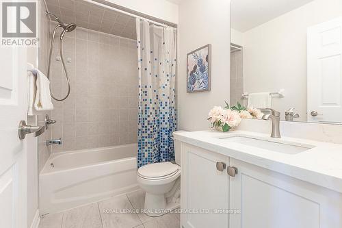 22 - 2435 Greenwich Drive, Oakville, ON - Indoor Photo Showing Bathroom