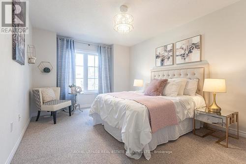 22 - 2435 Greenwich Drive, Oakville, ON - Indoor Photo Showing Bedroom