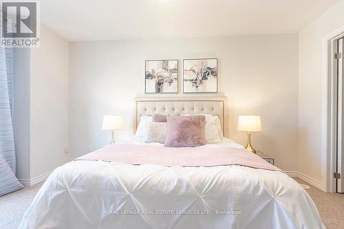 22 - 2435 Greenwich Drive, Oakville, ON - Indoor Photo Showing Bedroom