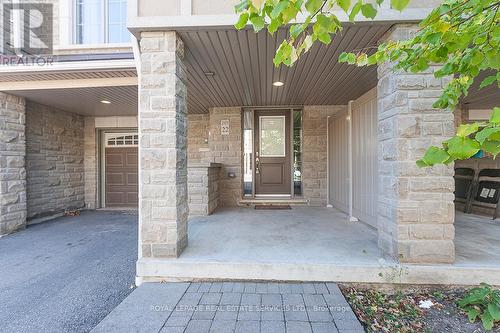 22 - 2435 Greenwich Drive, Oakville, ON - Outdoor