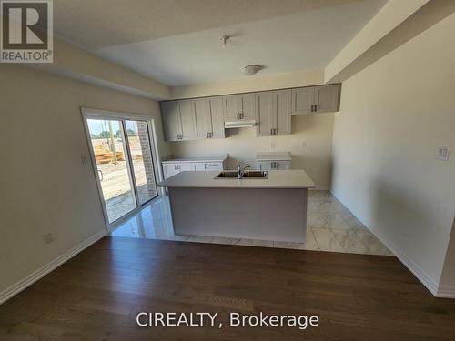 170 William Booth Avenue, Newmarket, ON - Indoor Photo Showing Kitchen With Double Sink