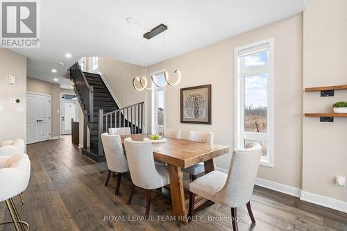 210 Taurus Place, Ottawa, ON - Indoor Photo Showing Dining Room