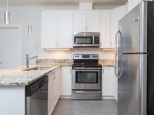 113-1145 Sikorsky Rd, Langford, BC - Indoor Photo Showing Kitchen With Stainless Steel Kitchen With Upgraded Kitchen