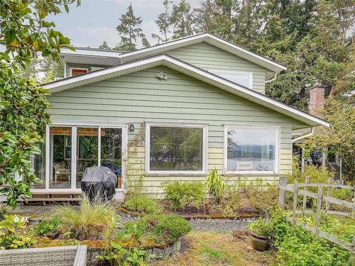 755 Towner Park Rd, North Saanich, BC 