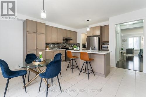 5452 Meadowcrest Avenue, Mississauga, ON - Indoor Photo Showing Kitchen