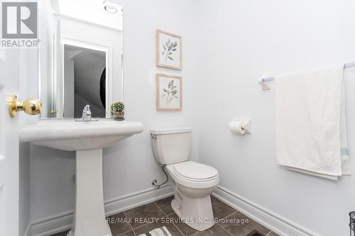 5452 Meadowcrest Avenue, Mississauga, ON - Indoor Photo Showing Bathroom