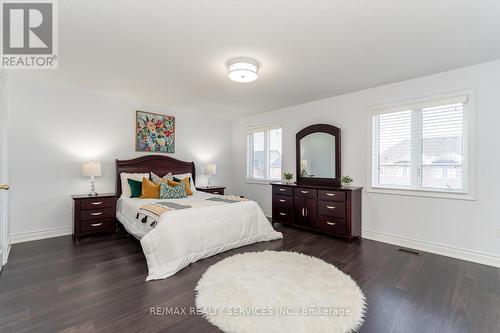 5452 Meadowcrest Avenue, Mississauga, ON - Indoor Photo Showing Bedroom