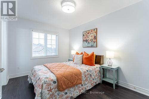 5452 Meadowcrest Avenue, Mississauga, ON - Indoor Photo Showing Bedroom