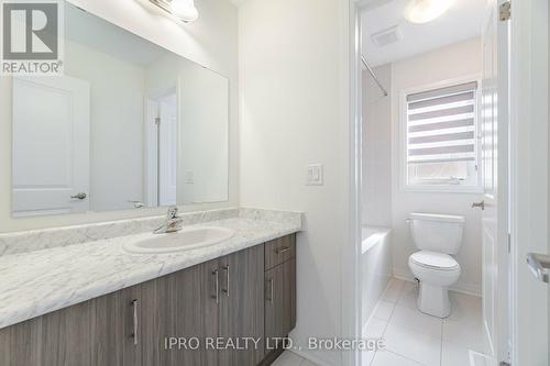 13 Rustic Oak Trail, North Dumfries, ON - Indoor Photo Showing Bathroom