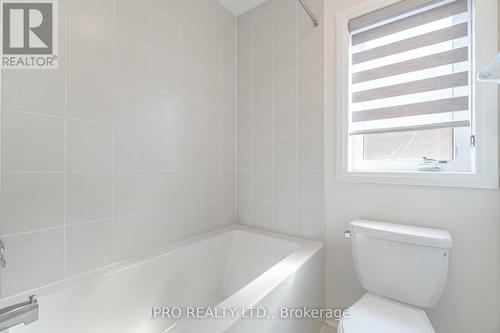 13 Rustic Oak Trail, North Dumfries, ON - Indoor Photo Showing Bathroom