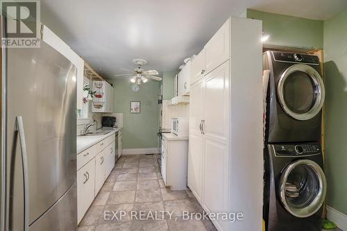 450 Queen Street E, Montague, ON - Indoor Photo Showing Laundry Room