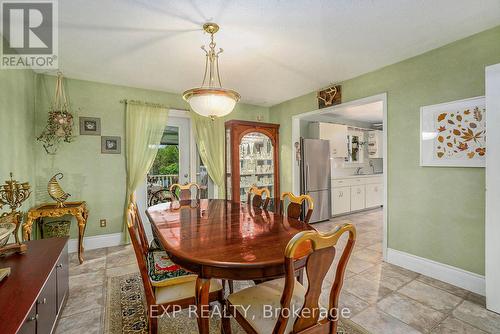 450 Queen Street E, Montague, ON - Indoor Photo Showing Dining Room