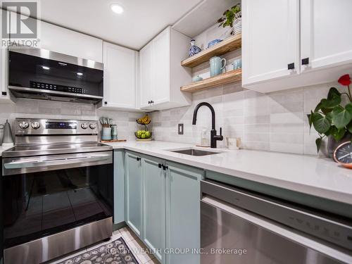 2113 - 8 Park Road, Toronto, ON - Indoor Photo Showing Kitchen With Stainless Steel Kitchen With Upgraded Kitchen