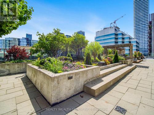 2113 - 8 Park Road, Toronto, ON - Outdoor