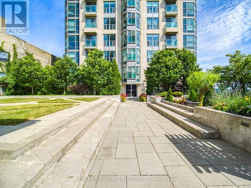 2113 - 8 Park Road, Toronto, ON - Outdoor With Facade