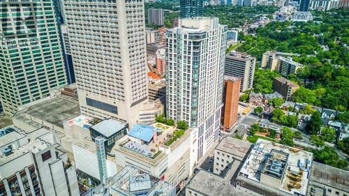 2113 - 8 Park Road, Toronto, ON - Outdoor With Facade