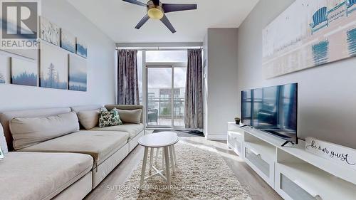 412C - 301 Sea Ray Avenue, Innisfil, ON - Indoor Photo Showing Living Room