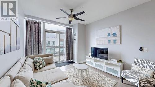 412C - 301 Sea Ray Avenue, Innisfil, ON - Indoor Photo Showing Living Room