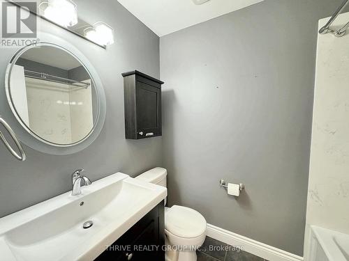 1319 Springbank Avenue, London, ON - Indoor Photo Showing Bathroom