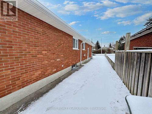 1319 Springbank Avenue, London, ON - Outdoor With Exterior