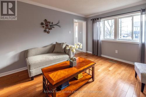 15 - 295 Water Street, Guelph (Old University), ON - Indoor Photo Showing Living Room