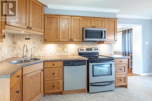 15 - 295 Water Street, Guelph (Old University), ON - Indoor Photo Showing Kitchen With Double Sink