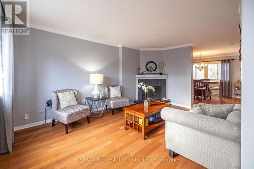 15 - 295 Water Street, Guelph (Old University), ON - Indoor Photo Showing Living Room