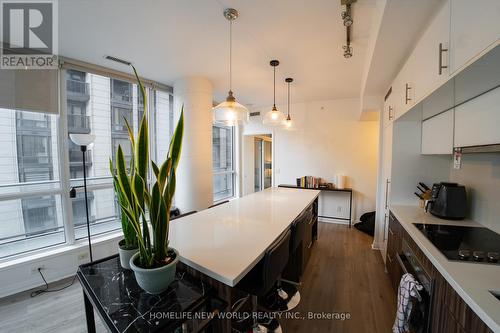 605 - 8 Mercer Street, Toronto, ON - Indoor Photo Showing Kitchen With Upgraded Kitchen