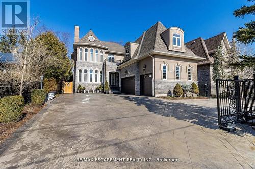 729 Queensway W, Mississauga, ON - Outdoor With Facade