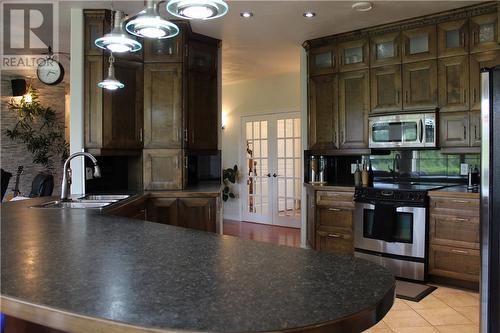 1830 Yorkshire Drive, Val Caron, ON - Indoor Photo Showing Kitchen