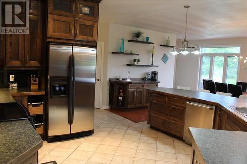 1830 Yorkshire Drive, Val Caron, ON - Indoor Photo Showing Kitchen