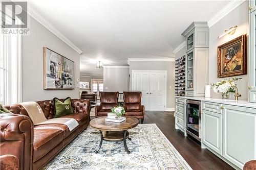 814 Arnold Street, Greater Sudbury, ON - Indoor Photo Showing Living Room