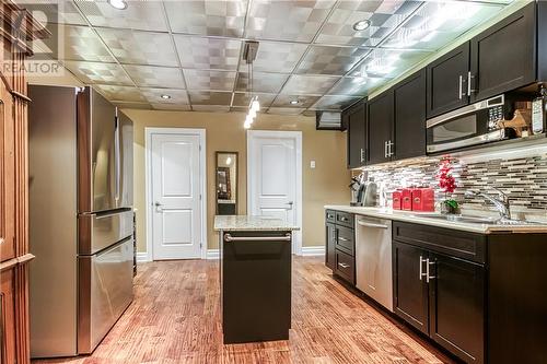 814 Arnold Street, Greater Sudbury, ON - Indoor Photo Showing Kitchen With Upgraded Kitchen