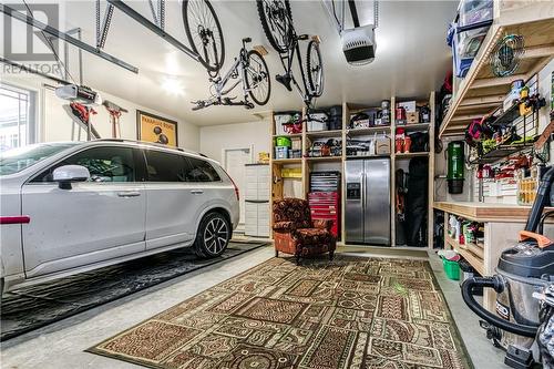 814 Arnold Street, Greater Sudbury, ON - Indoor Photo Showing Garage