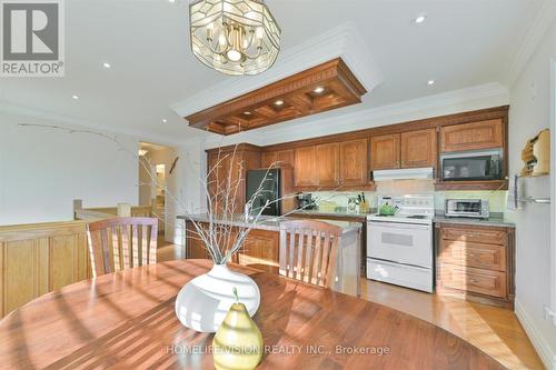 127 Randolph Road, Toronto, ON - Indoor Photo Showing Kitchen