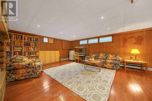 11 Caronport Crescent, Toronto, ON - Indoor