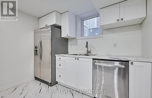 13 Knowles Street, Ajax, ON - Indoor Photo Showing Kitchen