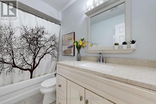 38 Eastport Drive, Toronto, ON - Indoor Photo Showing Bathroom