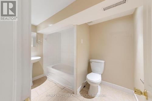 25 Norwood Terrace, Toronto, ON - Indoor Photo Showing Bathroom