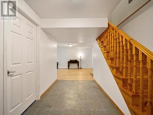 1073 Fern Road, Innisfil, ON - Indoor Photo Showing Other Room