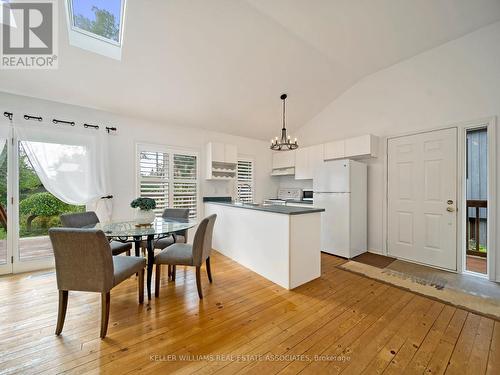 1073 Fern Road, Innisfil, ON - Indoor Photo Showing Dining Room