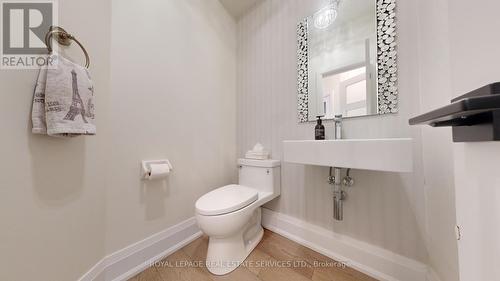 16 - 2169 Orchard Road, Burlington, ON - Indoor Photo Showing Bathroom