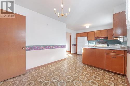 252 Grandravine Drive, Toronto, ON - Indoor Photo Showing Kitchen With Double Sink