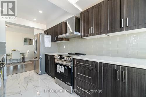 2602 - 550 Webb Drive, Mississauga, ON - Indoor Photo Showing Kitchen With Stainless Steel Kitchen With Upgraded Kitchen